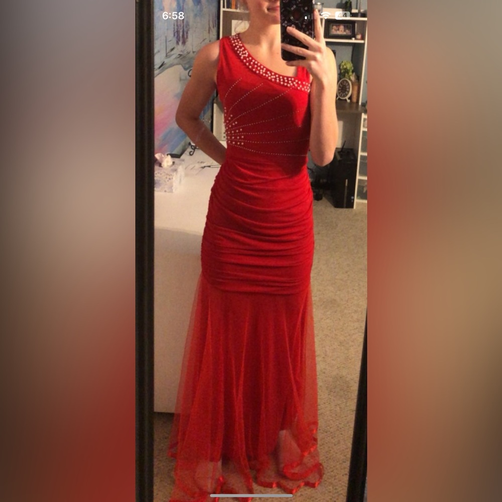 Elegant Red Evening Gown